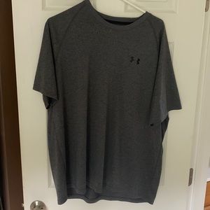 Under Armour Men’s XL T-shirt